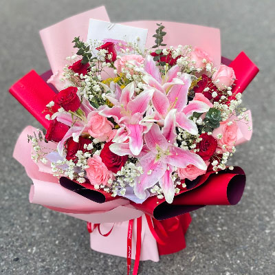 三亚22朵玫瑰混搭百合，共舞人生